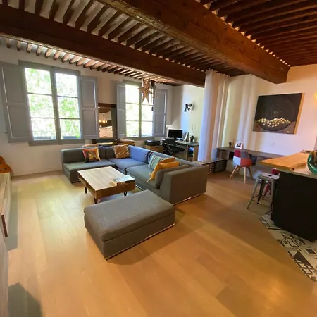 Les Precheurs Hideaway, Chic Retreat In Aix Historic Heart 아파트 엑상프로방스